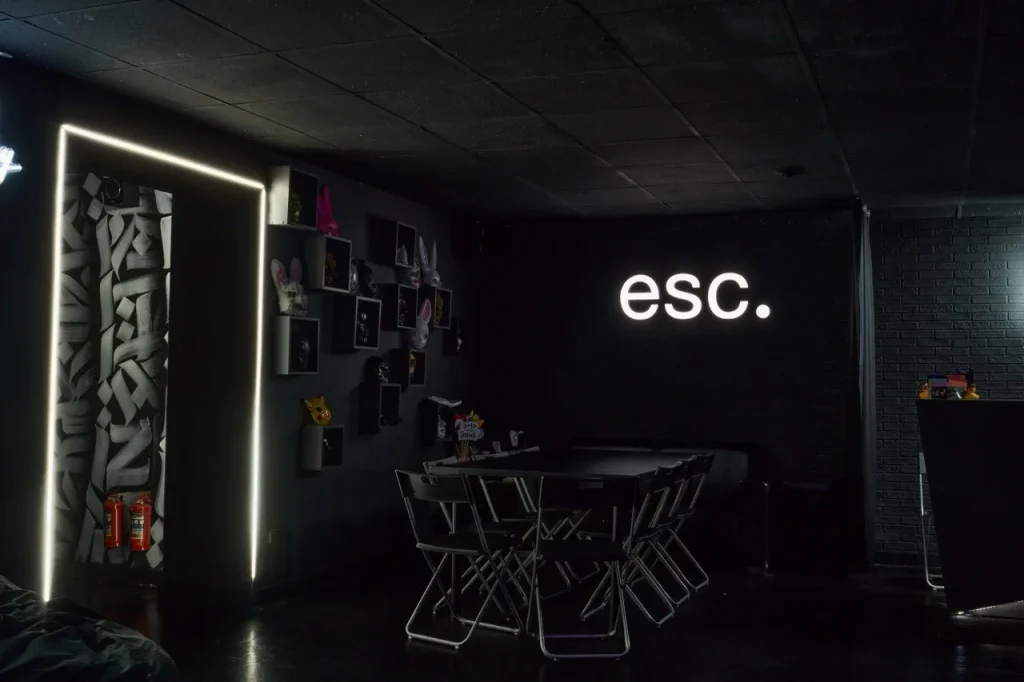 Интерьер клуба escape. — Ижевск