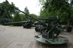 Военная техника на выставке в музее «Оружие Победы»