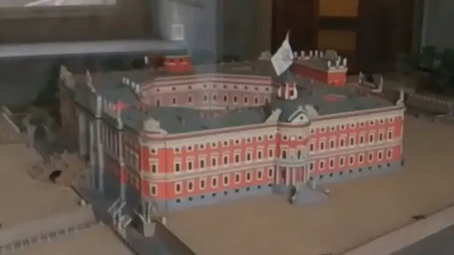Кадр из фильма «Михайловский замок»